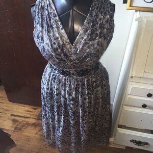 Reba blue cheetah v-neck beaded waist size 4 maxi dress